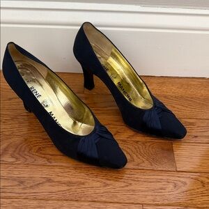 Rene Mancini Black Knotted Pointed-Toe Heels